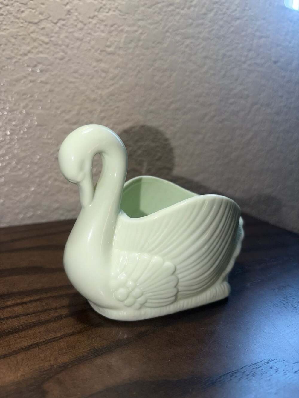 K's Collection Ceramic Swan Planter - Picture 2 of 4